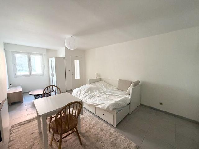A Louer Studio meublé de 30m² Secteur Mairie