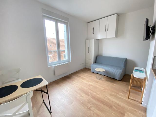 A LOUER STUDIO MEUBLE NEUF FBG D'ISLE DE ST QUENTIN 02100