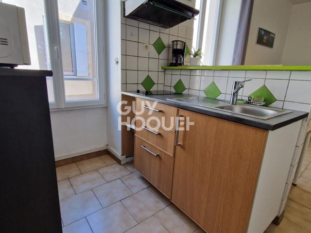 A LOUER STUDIO MEUBLE PROCHE ESPLANADE