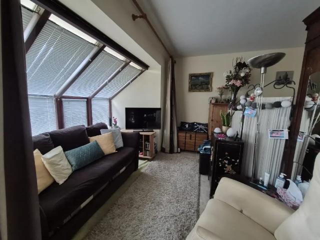à louer Studio Mont Saint Guibert rue de Namur
