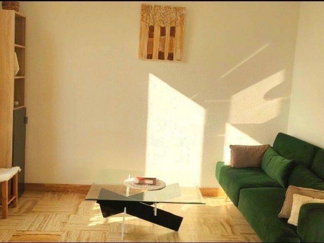 À LOUER – Superbe 2 pièces meublé de 42 m² avec deux balcons – Dernier étage – Nice nord, près de la Villa Arson