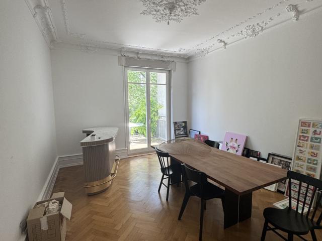 À LOUER ! Superbe appartement 4 pièces de 95m2 meublé à l'Orangerie