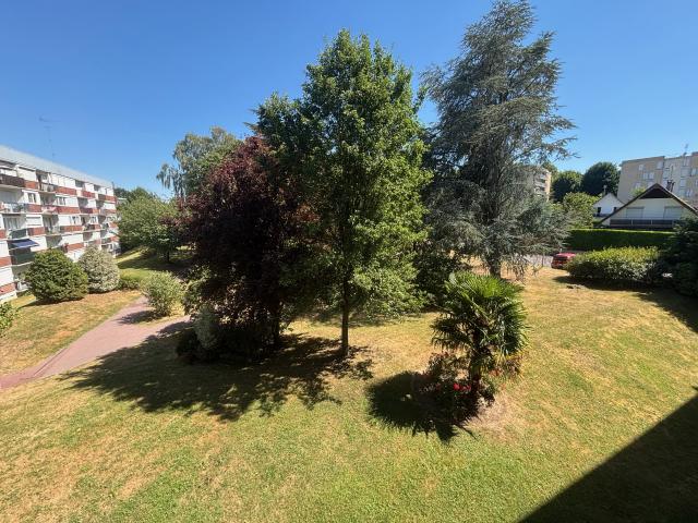 À louer Superbe appartement F4 à DOMONT Balcon parking exterieur cave