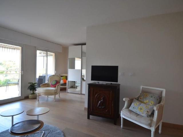 À louer: Superbe appartement lumineux dans résidence de standing