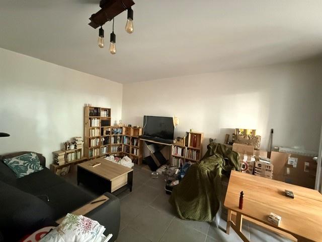 A LOUER SUPERBE APPARTEMENT T2 DE 48M2 EN REZ DE JARDIN D’UNE RÉSIDENCE SÉCURISÉE TERRASSE JARDIN PARKIN