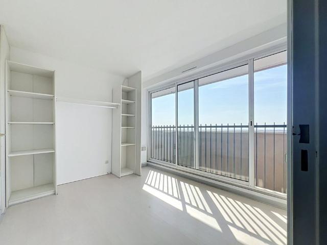 À LOUER Superbe duplex T4 avec très grande terrasse, vue mer et garage Montpellier Croix d’Argent