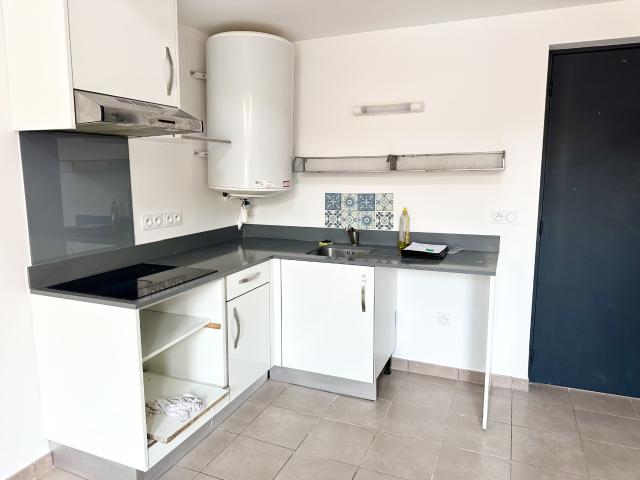 A louer Superbe T2 en duplex avec parking à BOIS LE ROI