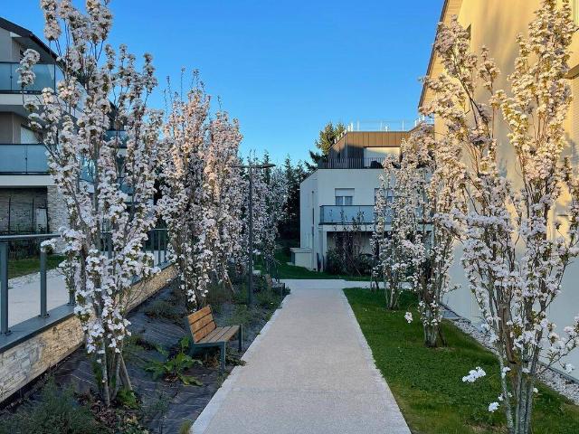 À louer – Superbe T3 d’exception en rez de chaussée avec jardin – Proche Genève