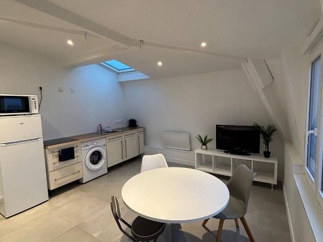 À LOUER – SUPERBE T3 NEUF MEUBLÉ DE 55 M² – DERNIER ÉTAGE – PLEIN SUD