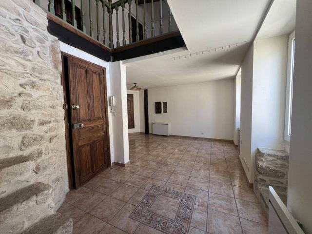 A Louer sur LA CALMETTE Appartement