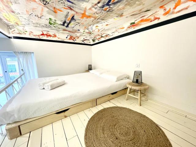 A louer sur Nice centre ville 1 pièce s 17.3 m2 avec mezzanine