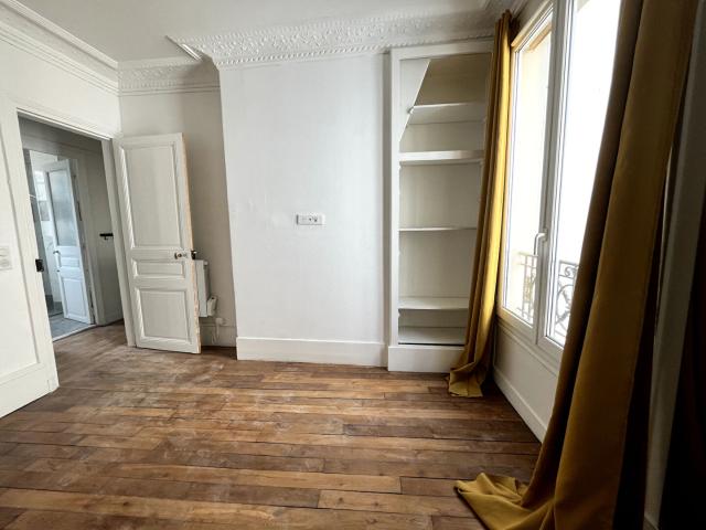 A LOUER SAINT OUEN SUR SEINE 2 PIECES 3 ETAGE PROCHE METRO