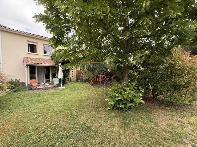A louer Saint Affrique, maison de type 4 duplex, avec jardin