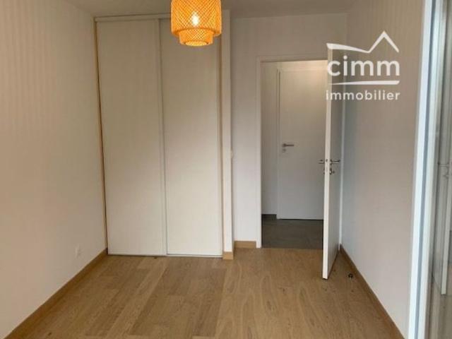 A LOUER SALLANCHES T3 MEUBLE AVEC TERRASSE ET 2 GARAGES