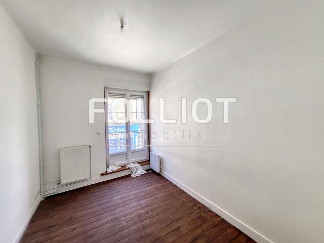 A LOUER SOURDEVAL BEL APPARTEMENT T2 TRÈS LUMINEUX