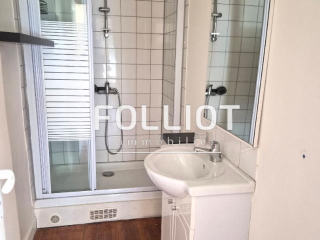 A LOUER SOURDEVAL BEL APPARTEMENT T2 TRÈS LUMINEUX