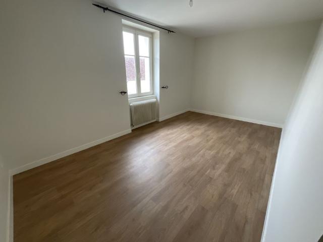 A LOUER Soye en Septaine Maison de 104.50m² avec cour et très grand garage