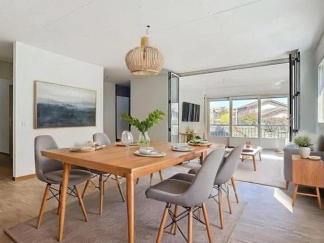 À louer: Spacieux appartement de 4.5 pièces au rez de chaussée avec t