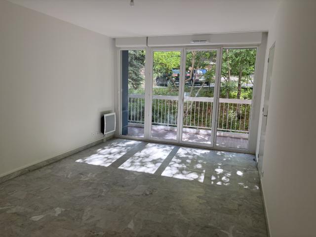 À louer – Spacieux T4 de 101 m² avec parking et cave – Marseille 12e Frais D'agence Réduits