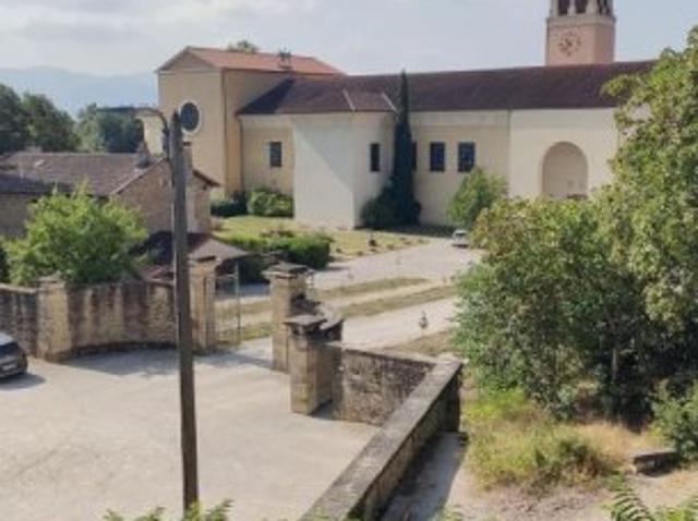 à louer – spacieux t4 de 92 m² à triors Nos biens à la location Je veux loue