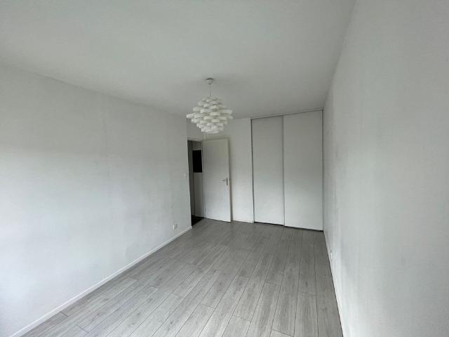 À LOUER ! SPACIEUX T3 AVEC BALCON ! LA VERPILLIÈRE 38290