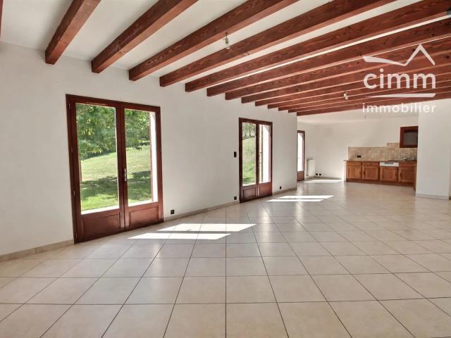 À LOUER – Spacieuse maison familiale de 142 m² avec 5 chambr
