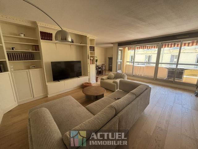 A LOUER T4 MEUBLE AVEC TERRASSE ET PARKING