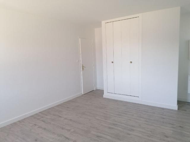 A LOUER T4 RENOVE + GARAGE SALLELES D'AUDE