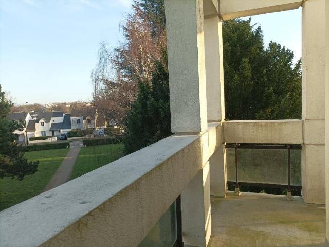 A LOUER T5 vide de 108.93m² + Balcon + Garage
