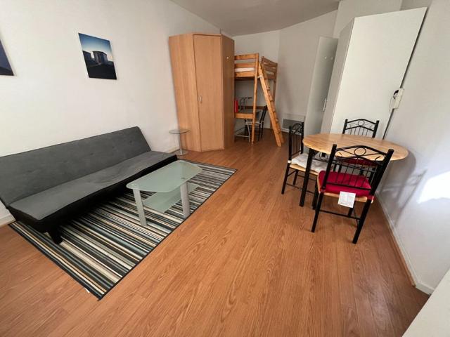A LOUER – T1 MEUBLE de 20.11 m2 – rue du Rempart – VIEUX LILLE réf 642500100177 001