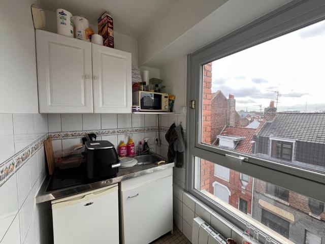 A LOUER: T1 à LILLE • • 566 €