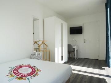 a louer: t1 à lille•• 715 €