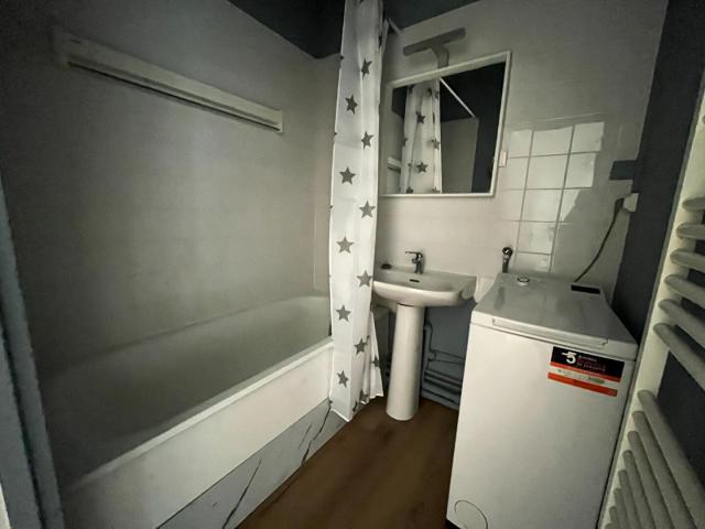 a louer: t1 à lille•• 920 €