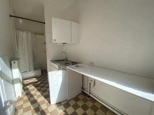 a louer: t1 à lille•rue de roubaix gare lille flandres• 550 €