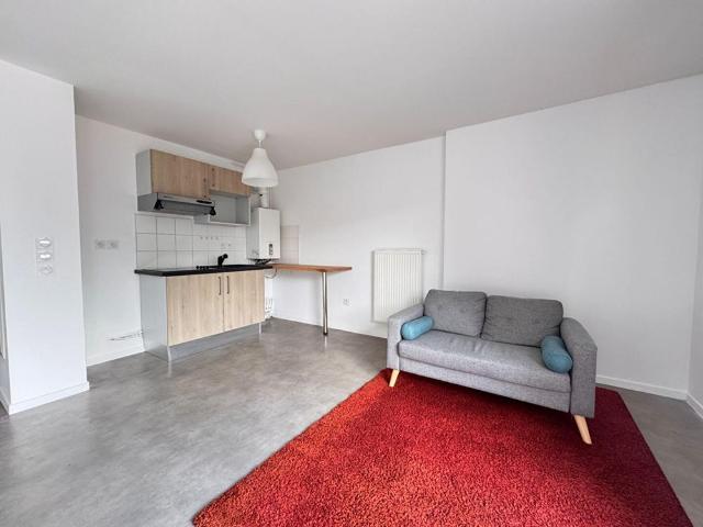 A LOUER: T1 à LILLE • Rue Destailleurs Faubourg de Béthune • 590 €