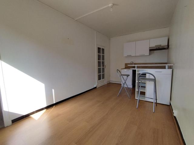 a louer: t1 à lille•rue d'isly lille vauban• 520 €