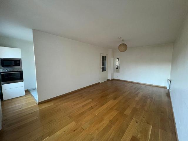 a louer: t1 à lille•rue patou solferino• 740 €