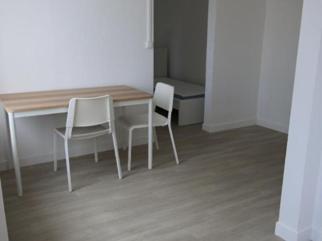 a louer: t1 à lille•rue pharaon de winter vieux lille• 730 €