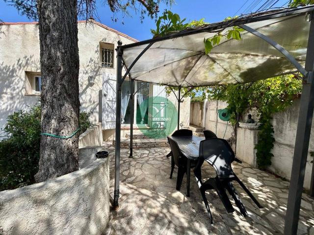 À louer T2 meublé avec terrasse et vue mer à Sanary sur Mer