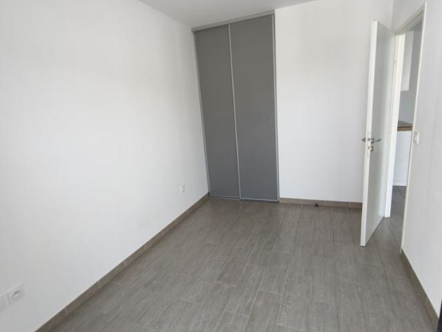 À LOUER – T2 NEUF AVEC TERRASSE, PISCINE ET BOX – MARSEILLE 8ᵉ