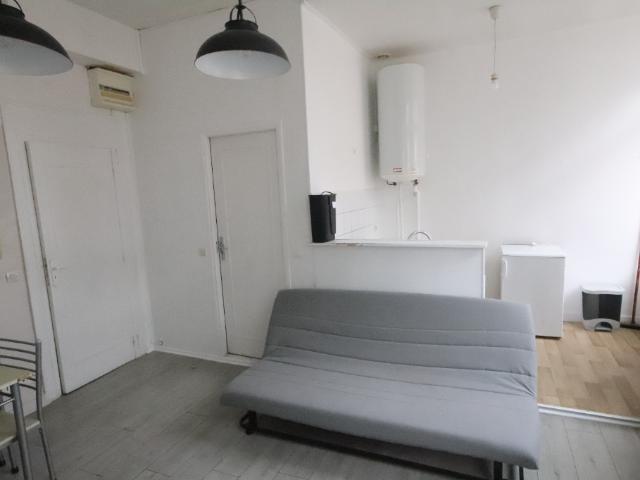 À LOUER – T2 avec mise à disposition du mobilier de 35 m², Rue de Douai – MOULINS réf 369 001