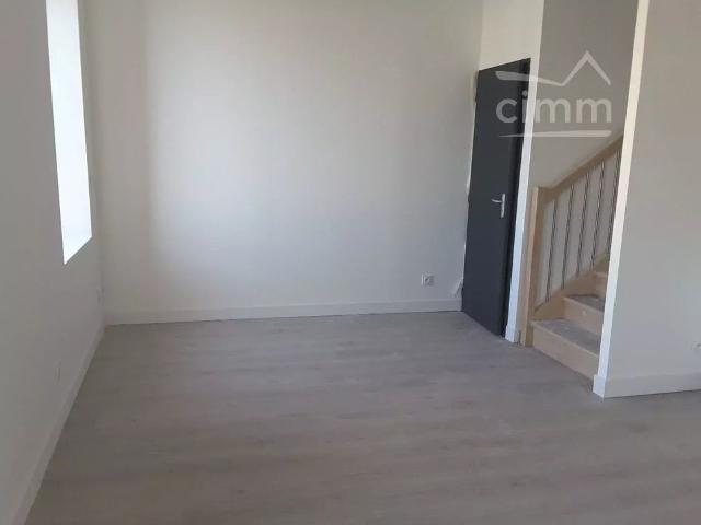 A LOUER T2 duplex avec balcon