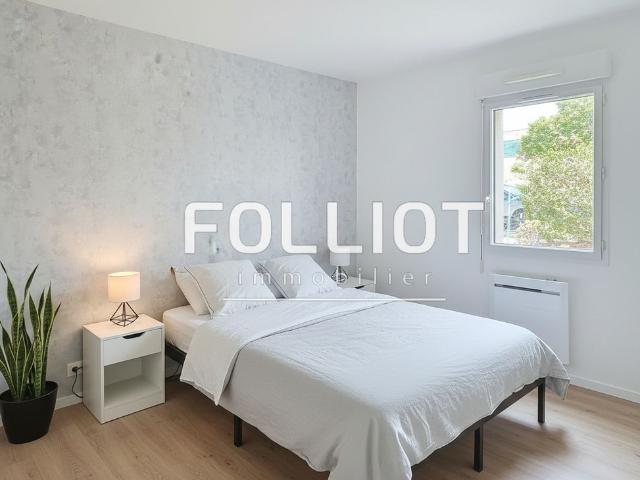 A LOUER T2 en rez de jardin avec garage � Foug�res R�f. 2562AB CHAU