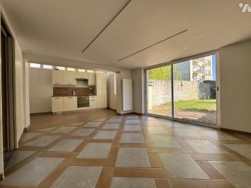 A louer T2 proche centre ville avec jardin