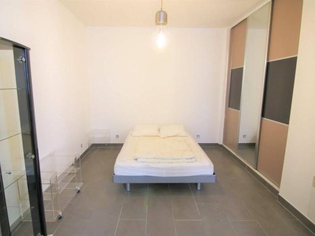 A louer T2 47m² Rue Sainte refait à neuf