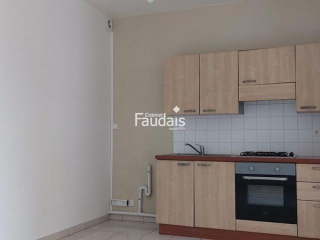 A LOUER T3/4 690€ / mois CC