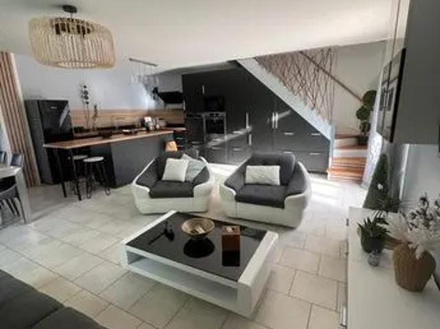 À LOUER – T3 MEUBLÉ 80 m² – DONZÈRE