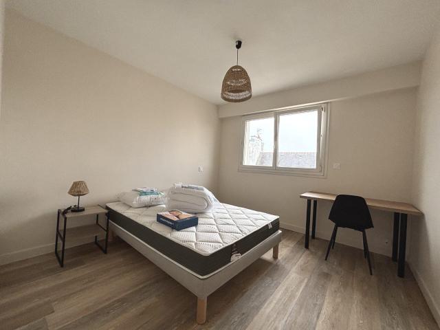 A LOUER T3 MEUBLE VANNES CENTRE VILLE