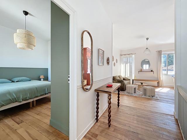 À LOUER T3 meublé de 70 m2 avec terrasse Centre ville Bo