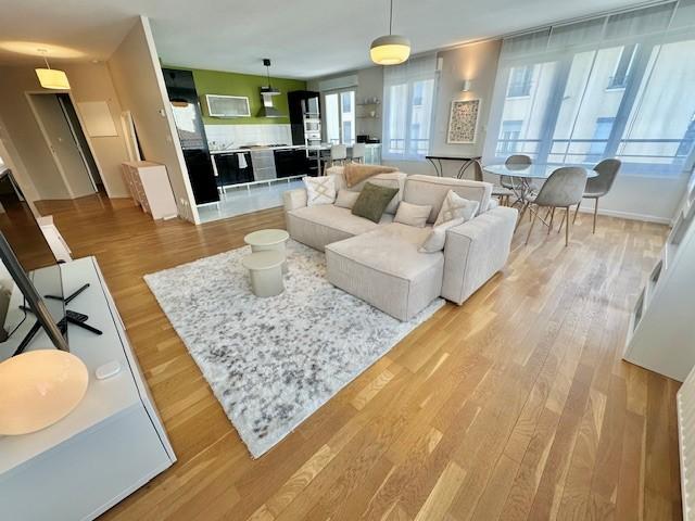 A LOUER T3 MEUBLE DE 79.80 m² QUARTIER BELLECOMBE RUE SAINTE GENEVIEVE 69006 LYON